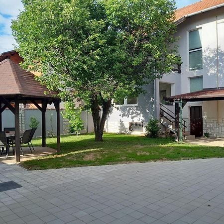 Apartman Kod Dide I Bake Vukovar Eksteriør billede